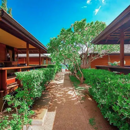 Moorea Golf Lodge